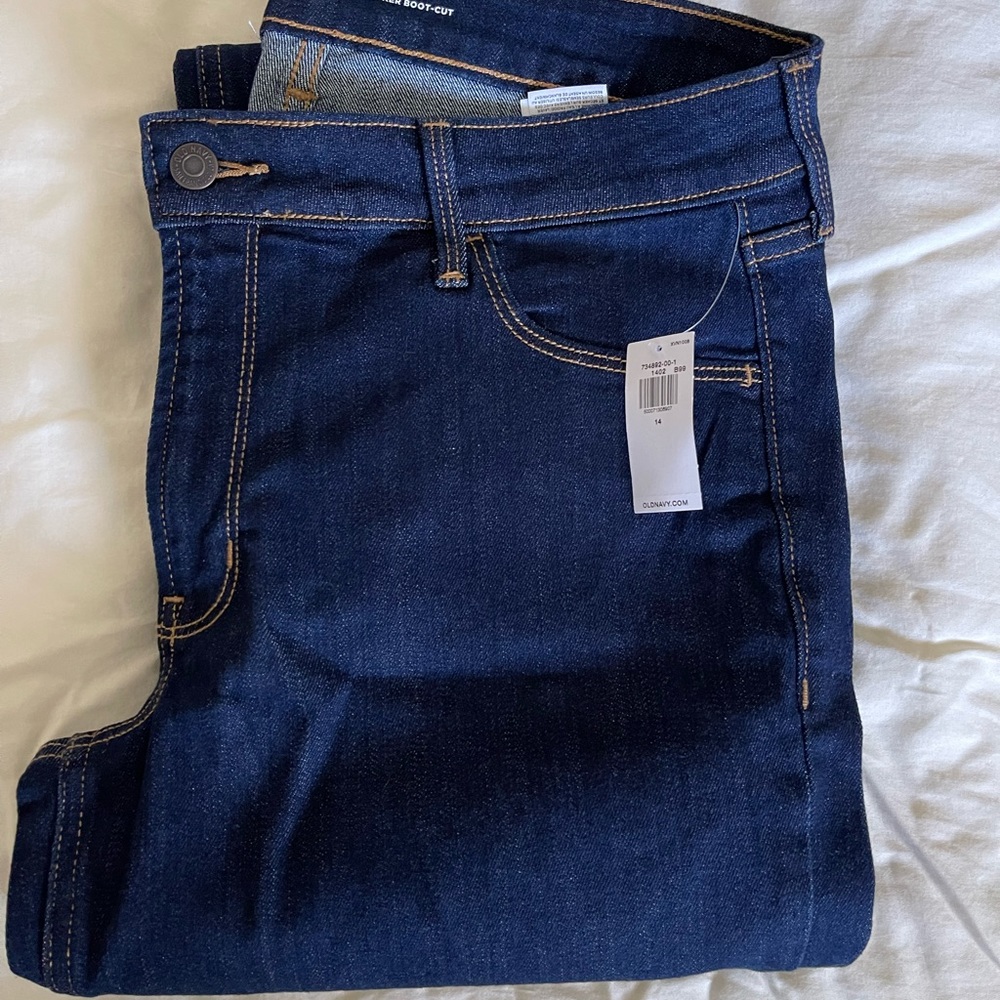 *NWT* Mid-Rise Dark-Wash Kicker Boot-Cut Jeans